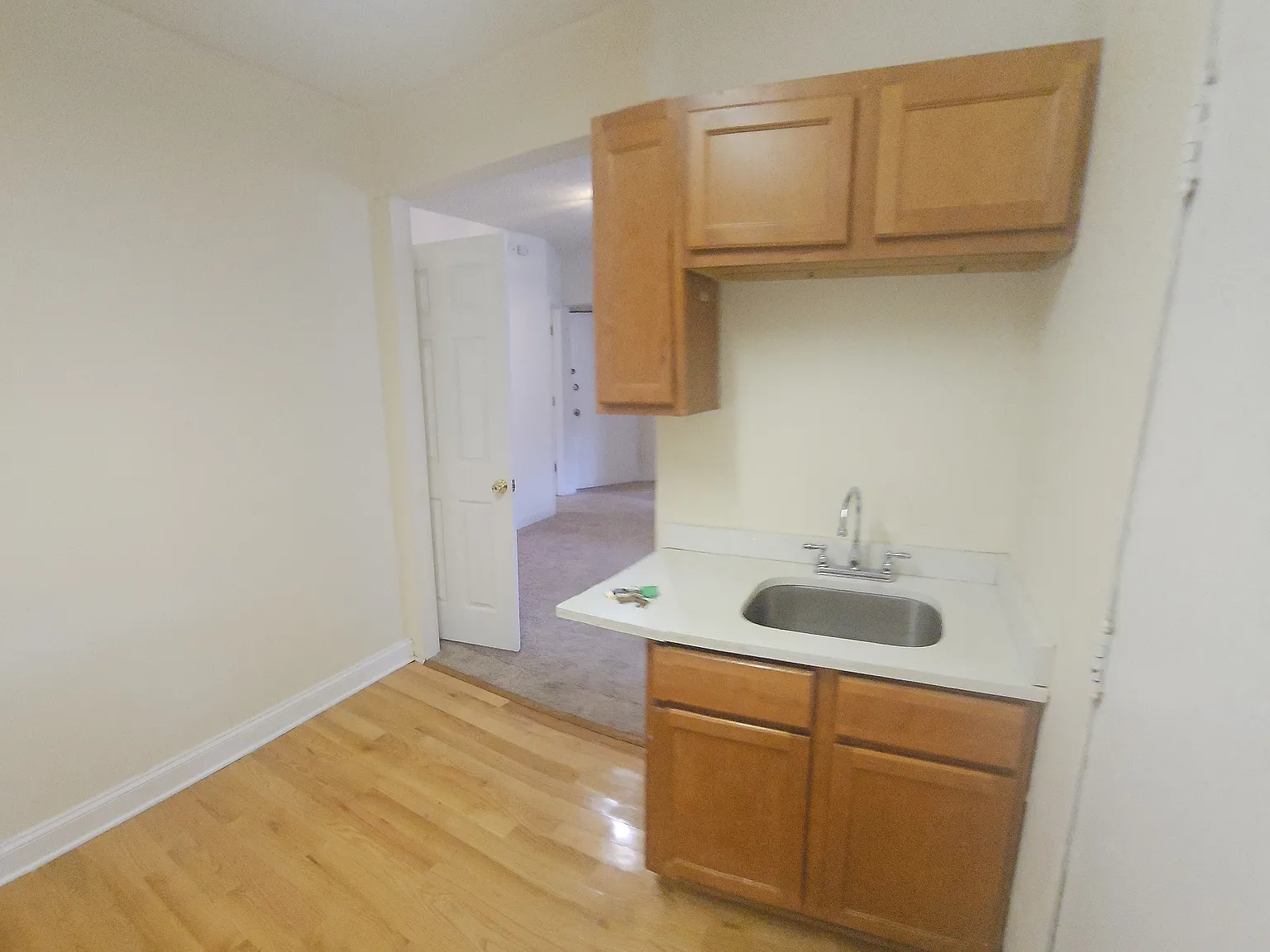 2 bed, 1000 sqft, $1,495 — Photo 3