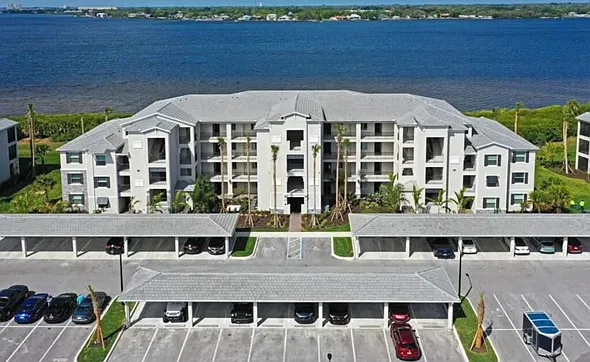 2 bed, 1220 sqft, $2,300 — Photo 2