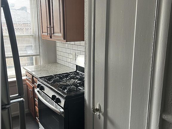 3rd image of 7355 Lindell Blvd APT 103