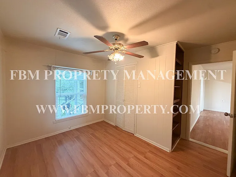 1526 E FM 813 — Photo 21