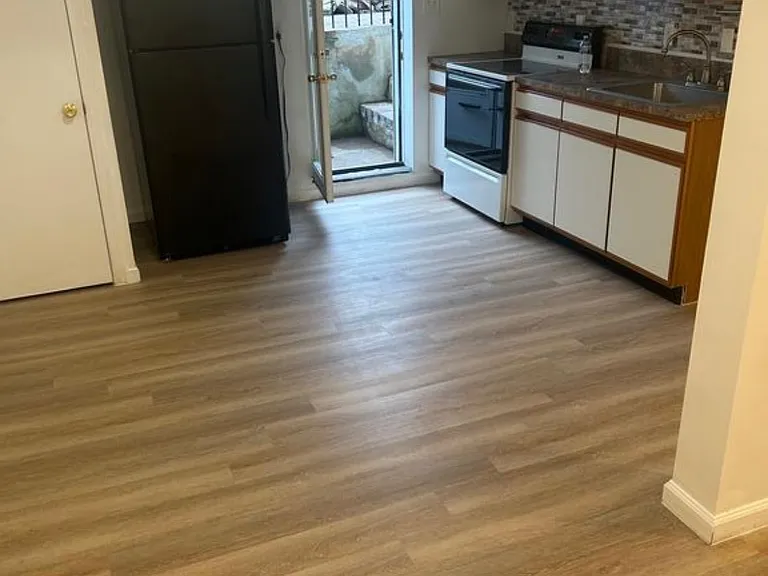 17 Rosemary Ln #1 — Photo 3