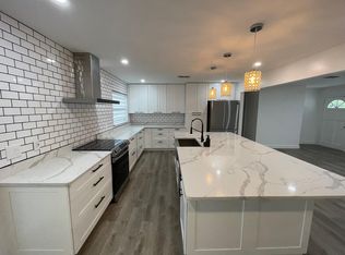 17110 Lakeshore Rd, Lutz, FL 33558