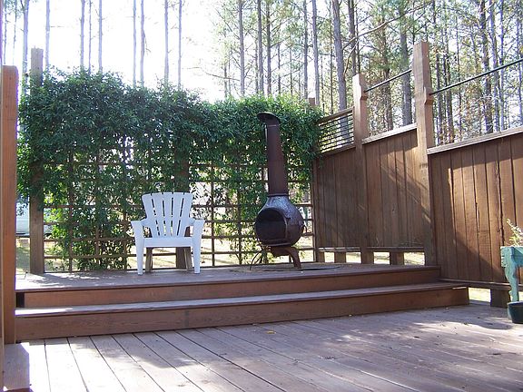 Lower deck