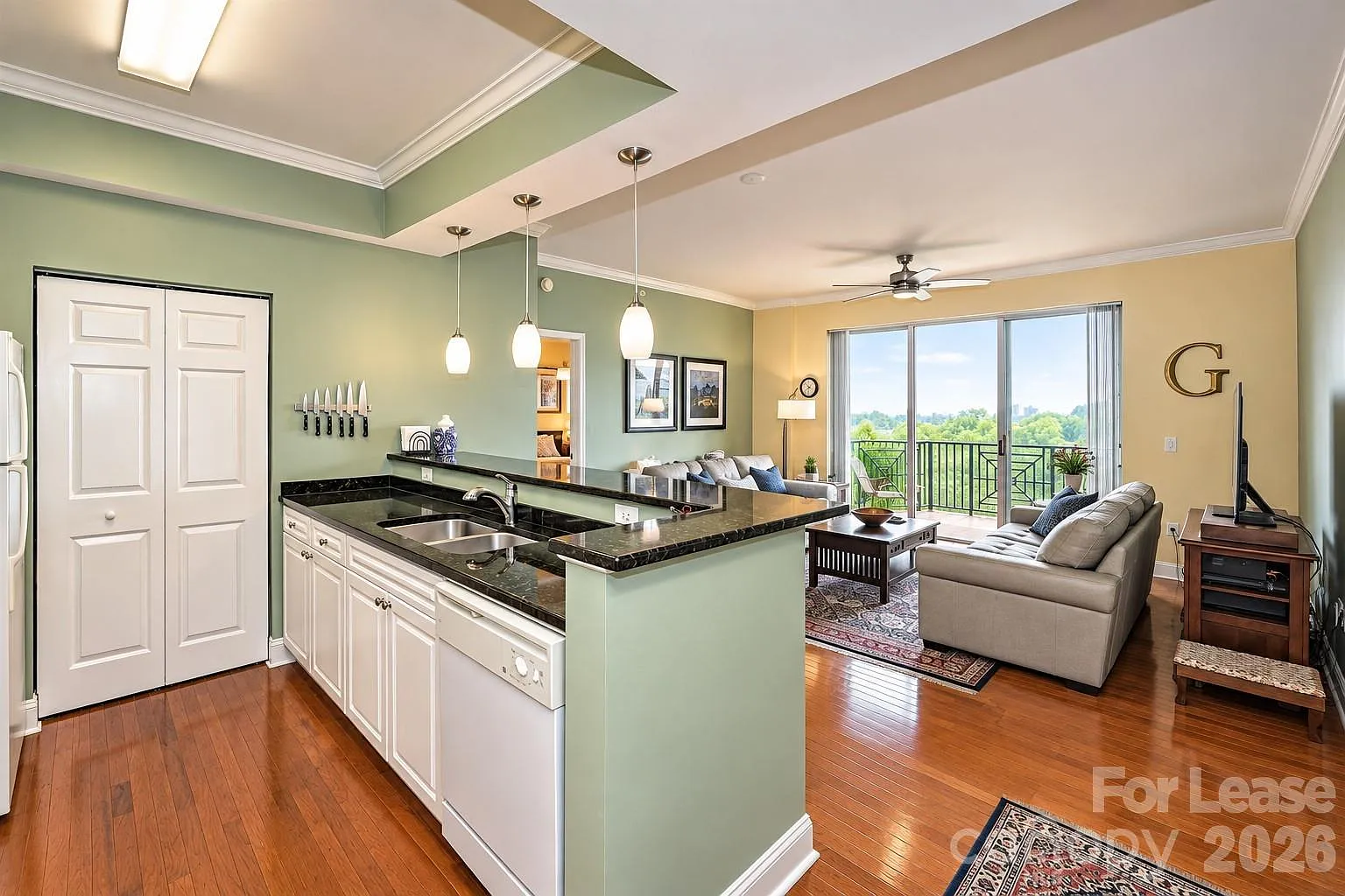 2 bed, 2.0 bath, 1074 sqft, $2,350 — Photo 3
