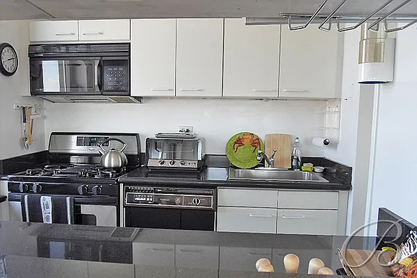 Sold by Bellmarc Realty | media 5