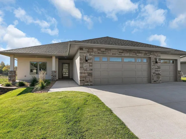 4272 30th St S, Saint Cloud, MN 56301