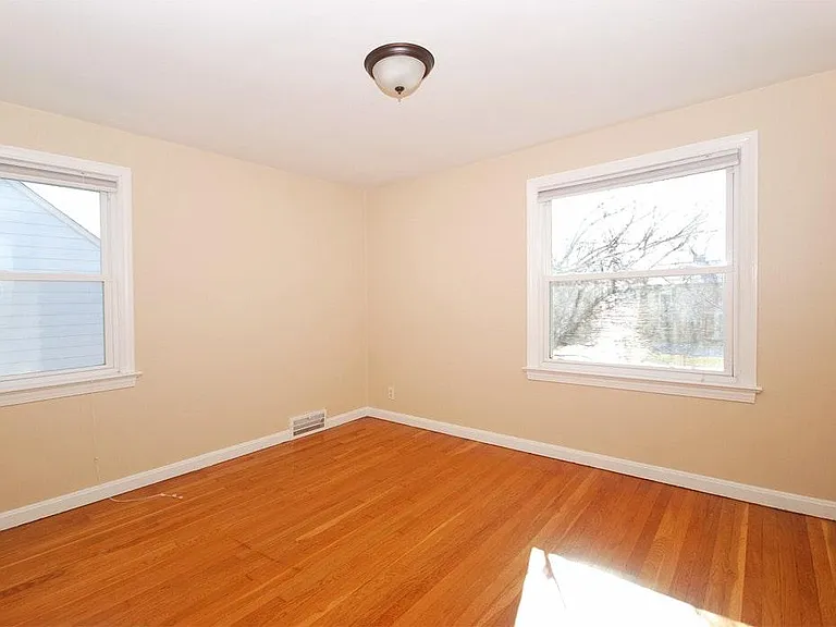 3721 Silsby Rd — Photo 13