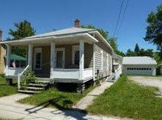 524 Mackinaw Ave, Cheboygan, MI 49721