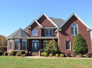 2390 Lights Chapel Rd, Greenbrier, TN 37073