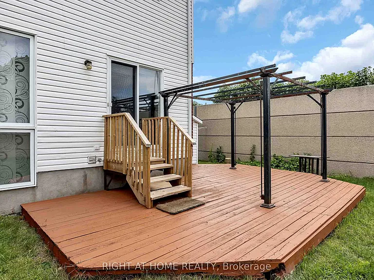 1 Kincardine Dr — Photo 24