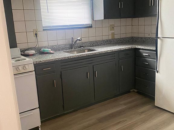 2nd image of 2054 Whitehall St #B