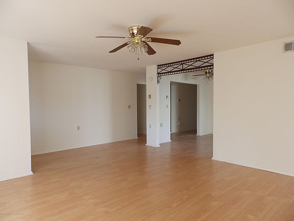 5th image of 174 Buckingham Dr