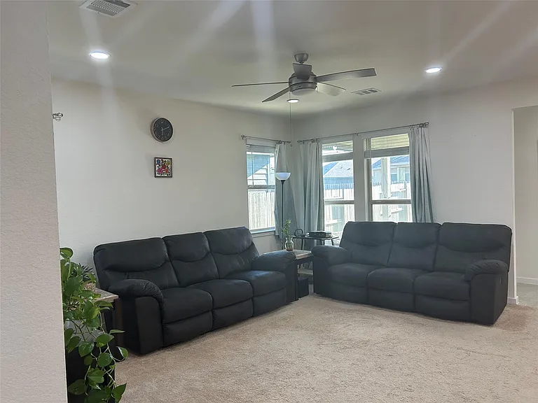 7822 Wyndham Harbor Ct — Photo 12