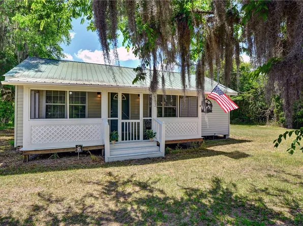 503 6th St W, Darien, GA 31305