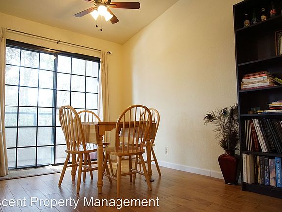4th image of 4077 Illinois St APT 7