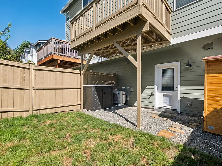 115 SW 181st Pl #C — Photo 24