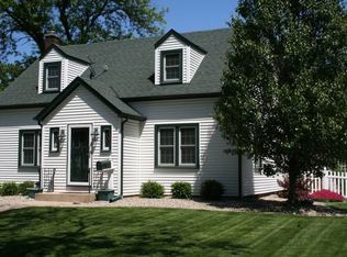 666 S Park Ave, Crown Point, IN 46307