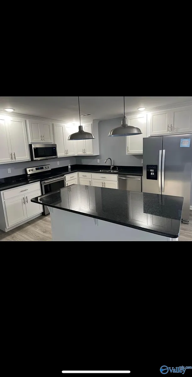 Building Photo - 188 College Ave #C
