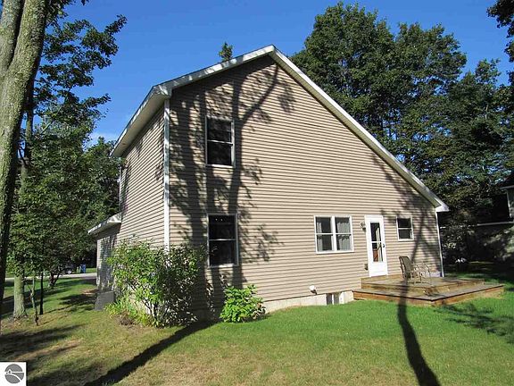 4th image of 2317 Woodcock Ln