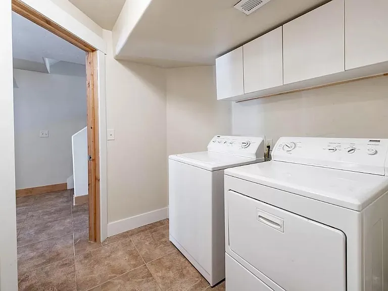 5640 Kodiak Way — Photo 33