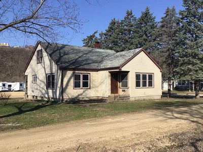 102 S 3rd St, Guttenberg, IA, 52052