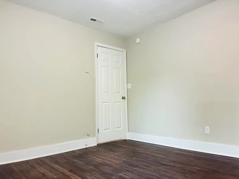 819 Buffalo St — Photo 5