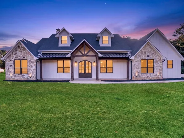 2388 Lansing Switch Rd, Longview, TX 75602