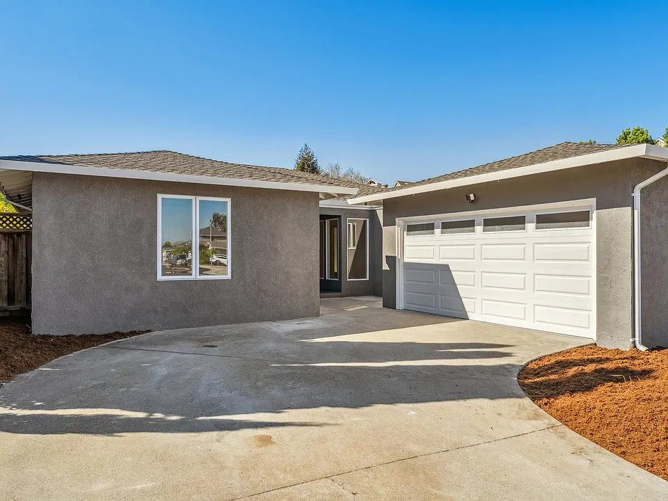 700 Gull Ave