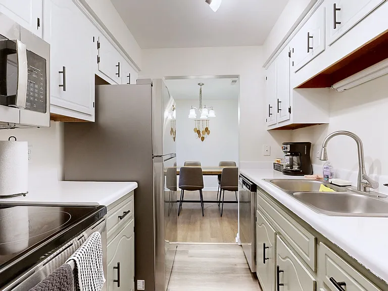 253 White Oak Rd #F — Photo 14