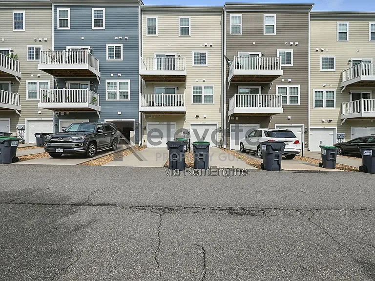 4227 Saunders Tavern Trl #B — Photo 38