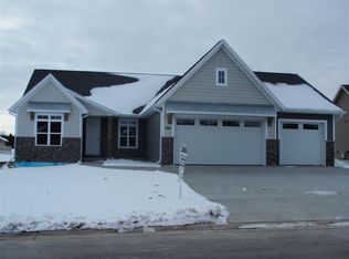 524 Pebblestone Cir, Hobart, WI 54155