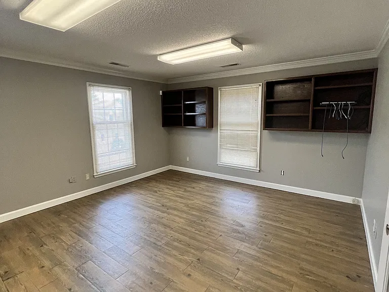 299 S Walnut Bend Rd #202 — Photo 4