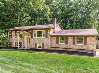 8438 Shadyview Ave NW, Clinton, OH 44216