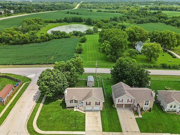 5th image of 19405 Ironwood Dr