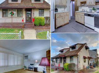 139 Miller Rd, Hicksville, NY 11801