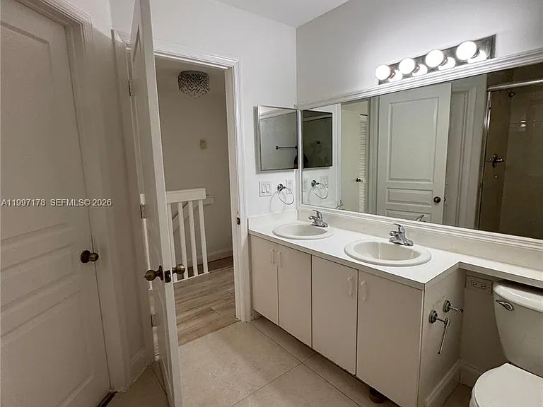 16747 Hemingway Dr — Photo 10