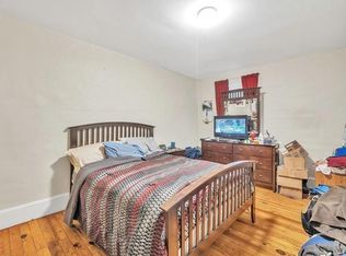 649 S Summer St #3-R, Holyoke, MA 01040