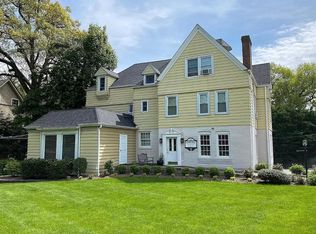 155 Summit Ave APT 2, Summit, NJ 07901