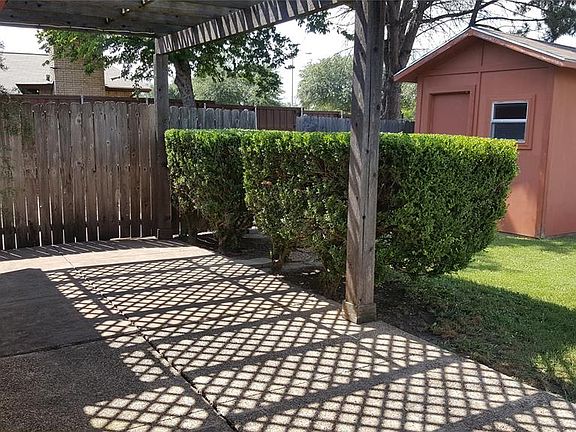 3rd image of 2825 Teakwood Dr