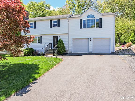 3rd image of 79 Strawberry Hill Road