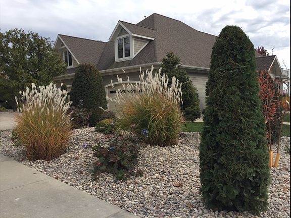 2nd image of 1619 Lake Shore Dr #D