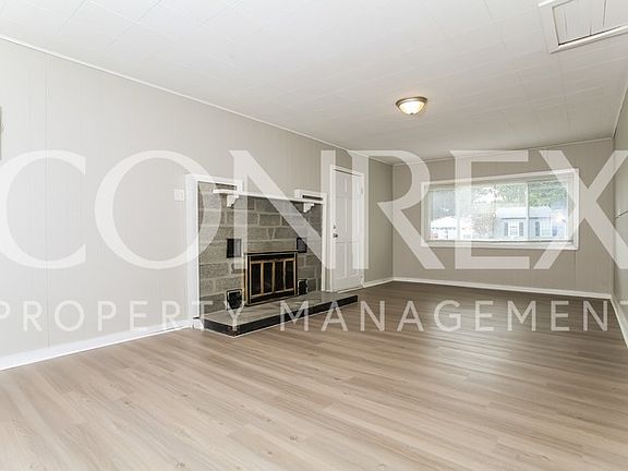 5th image of 42 Moore Dr