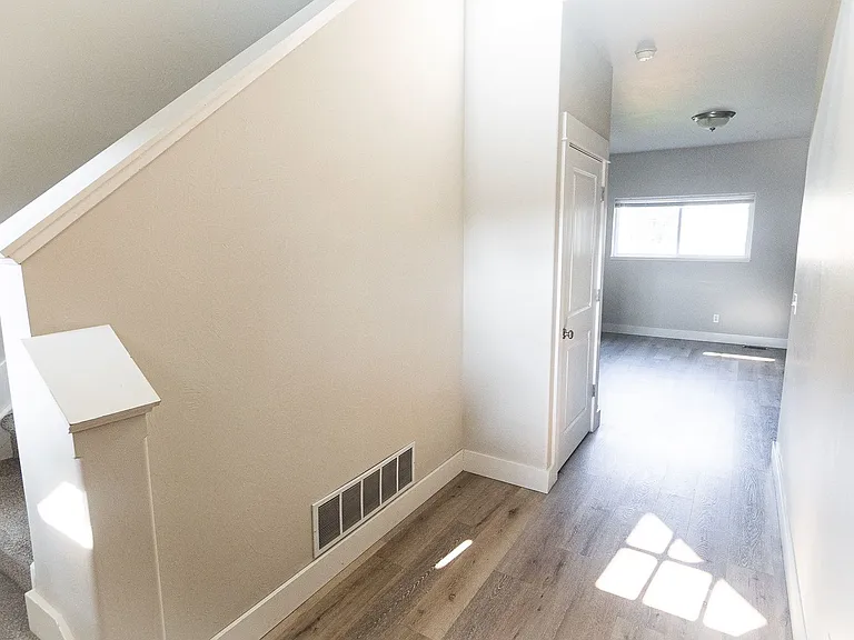2233 Buckrake Ave — Photo 2