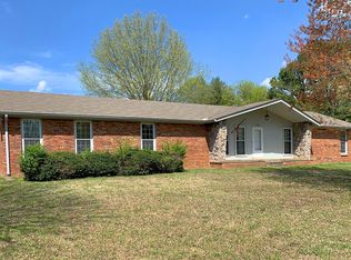 105 Morris Dr, Greenbrier, TN 37073