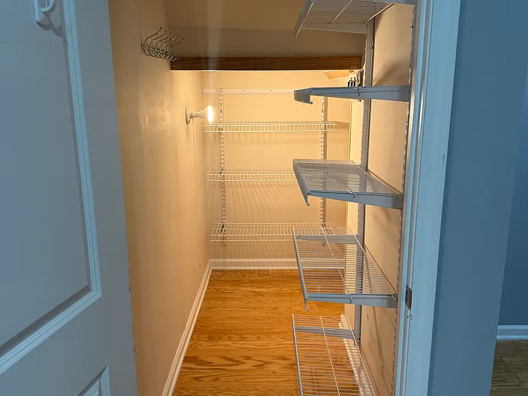 2047 Chilhowee Dr — Photo 8