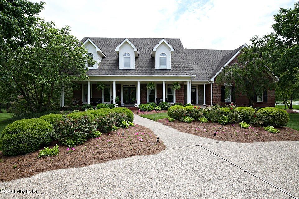 Creel Lodge exterior front 2