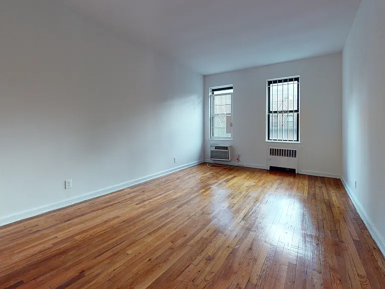 432 E 83rd St #5B — Photo 3