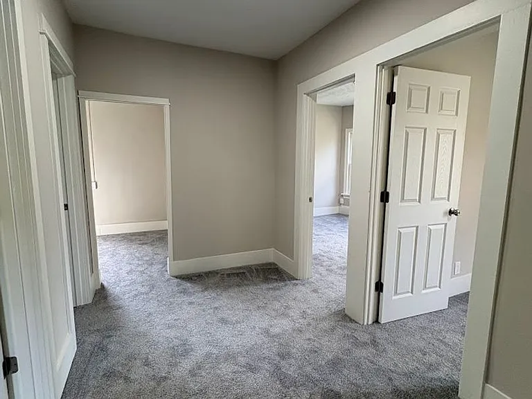 941 Carnegie Ave — Photo 13