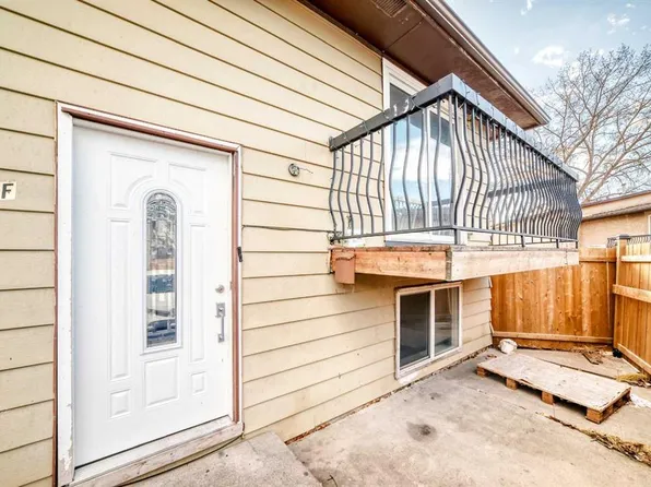 151 F NW Pinehill Rd NE, Calgary, AB T1Y 2M4