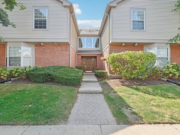 137 White Oak Ct APT 7, Schaumburg, IL 60195